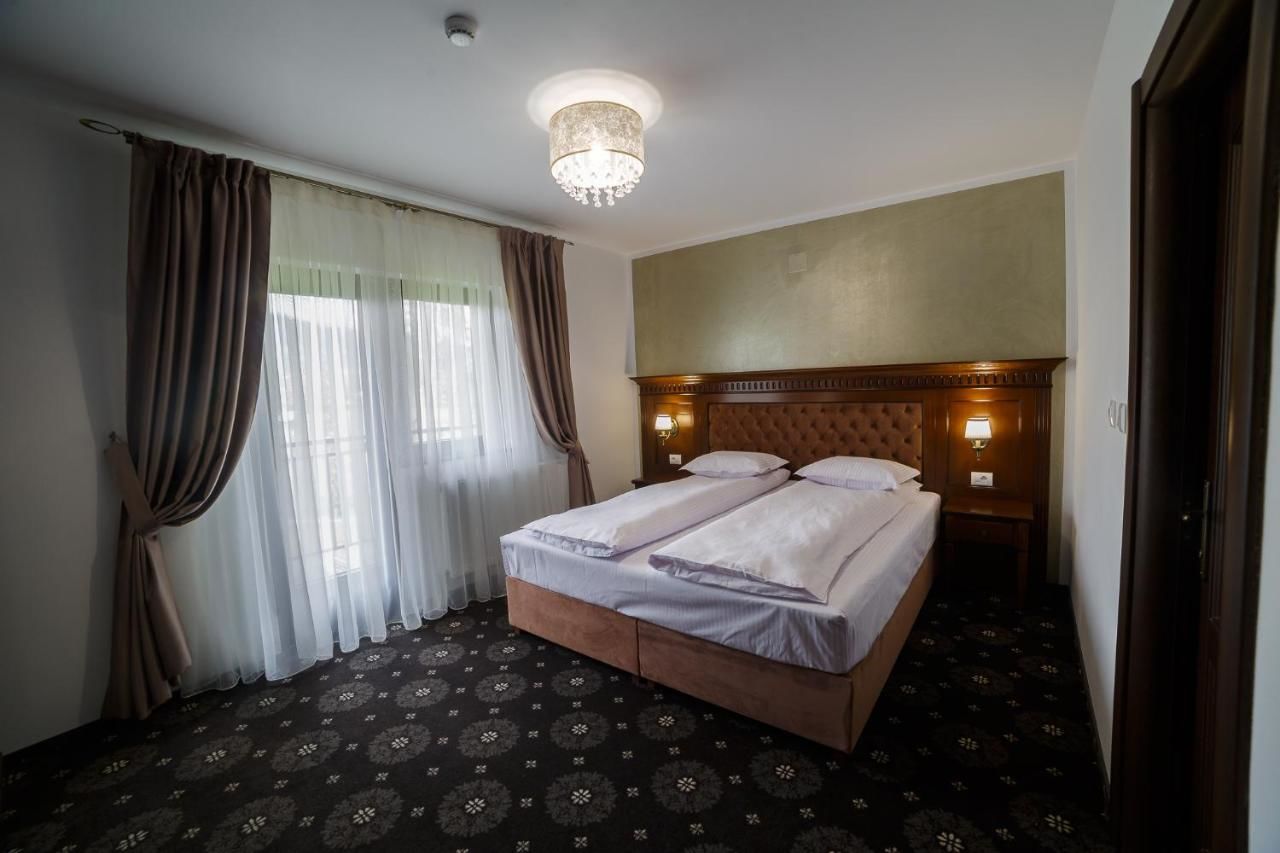 Отель Grădina Mariajelor Hotel Кымпулунг-Молдовенеск-4