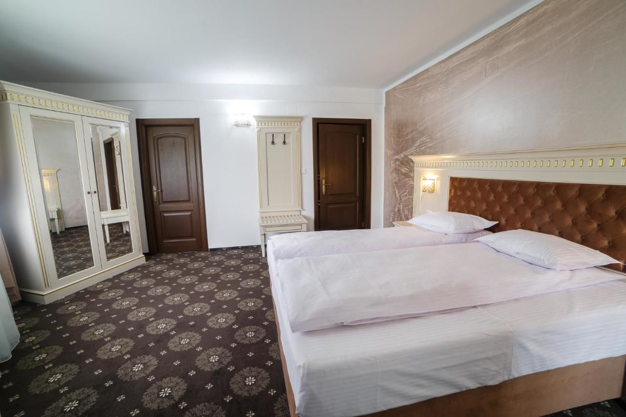 Отель Grădina Mariajelor Hotel Кымпулунг-Молдовенеск-36